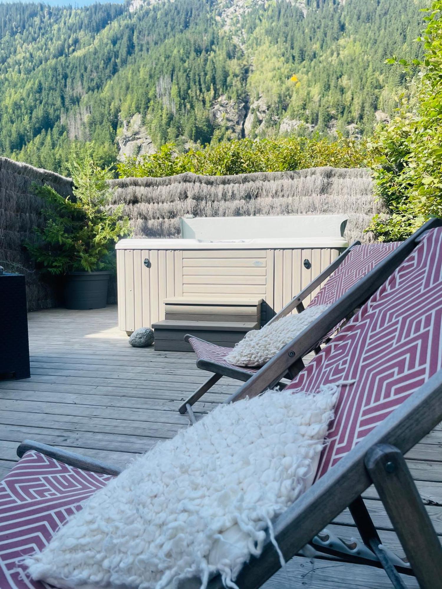 Chalet Le Petit Nicolas, Jacuzzi, Vue Mont Blanc Chamonix Luaran gambar