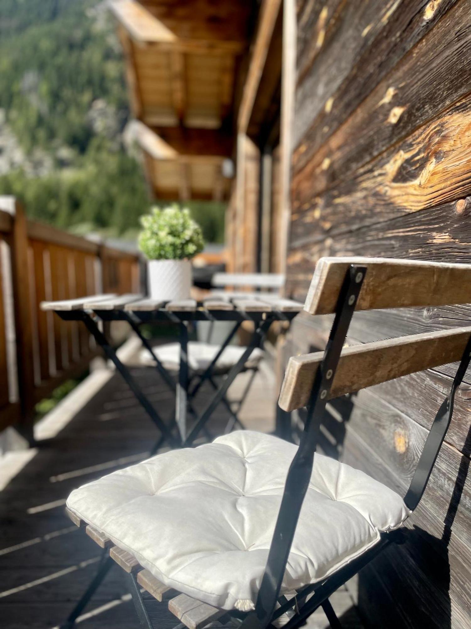 Chalet Le Petit Nicolas, Jacuzzi, Vue Mont Blanc Chamonix Luaran gambar
